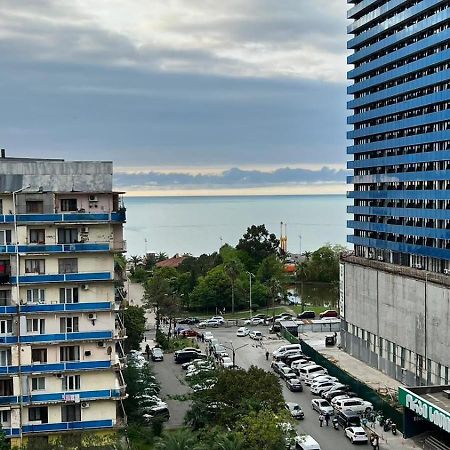 Apartamento Big Flat In Batumi Exterior foto