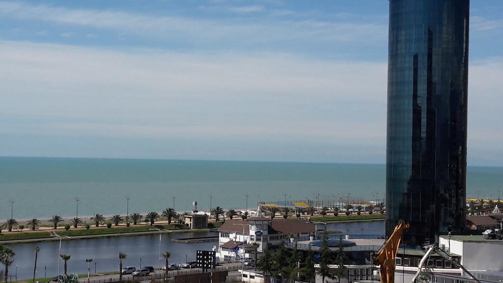 Apartamento Big Flat In Batumi Exterior foto